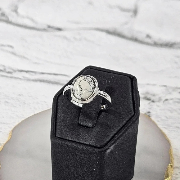 White Adjustable Fashion Ring  Circle A30 - Picture 11 of 11